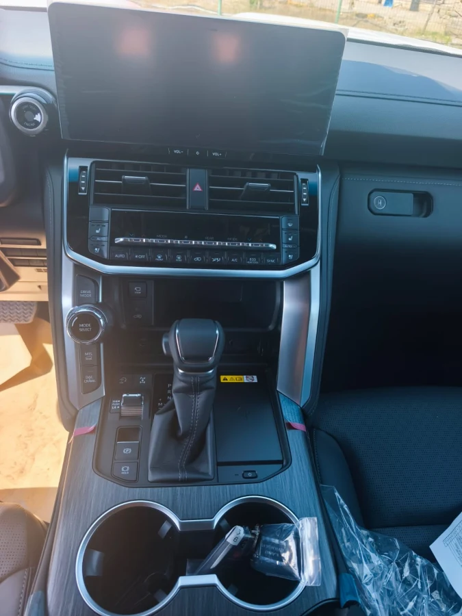 Centre stack and transmission controls inside the Land Cruiser 300 ZX