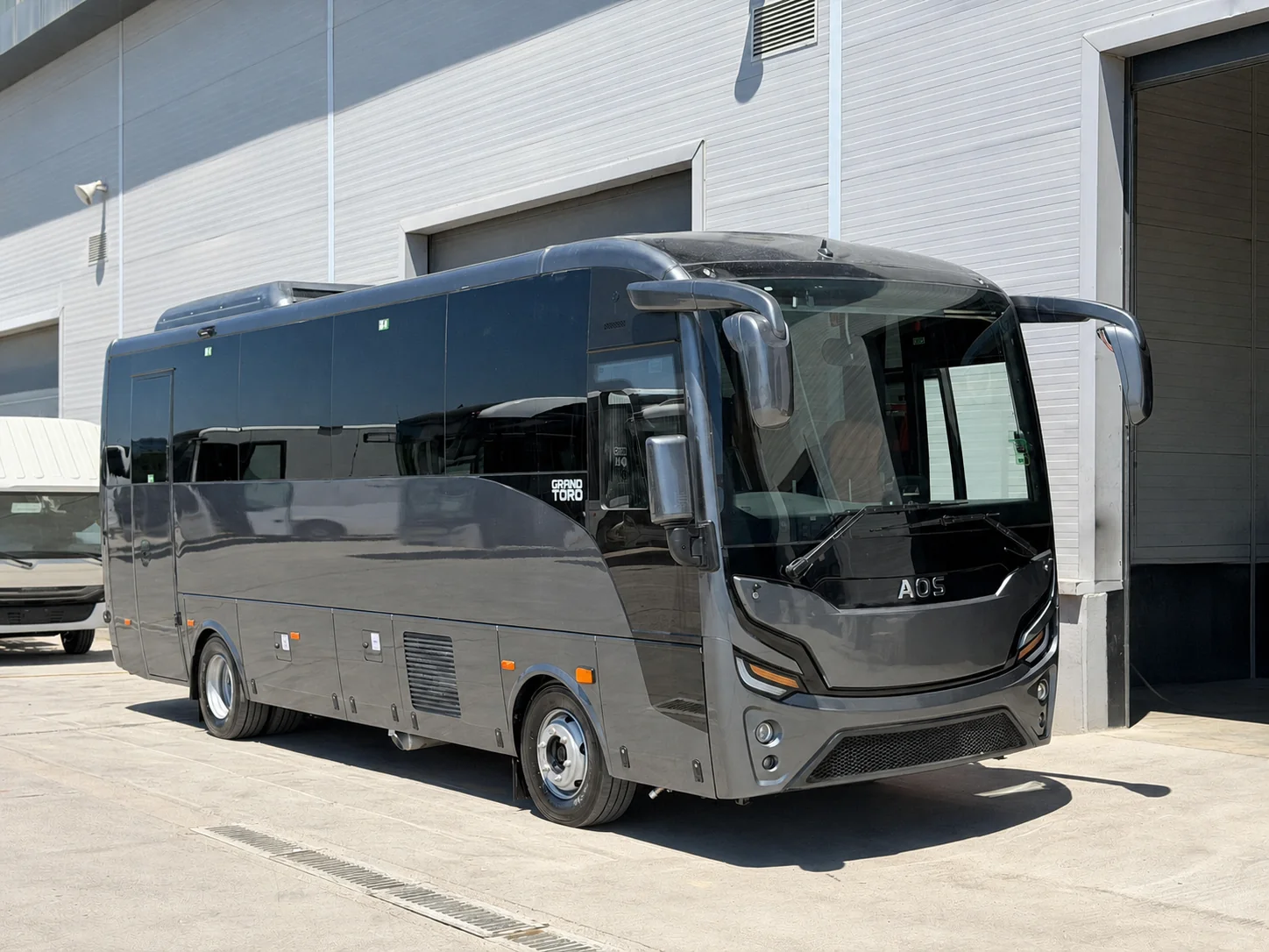 Grey AOS Grand Toro II VIP midi coach exterior