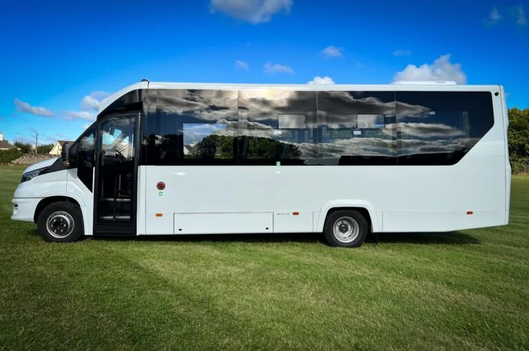 Full side profile of the electric Ferqui Lagos
