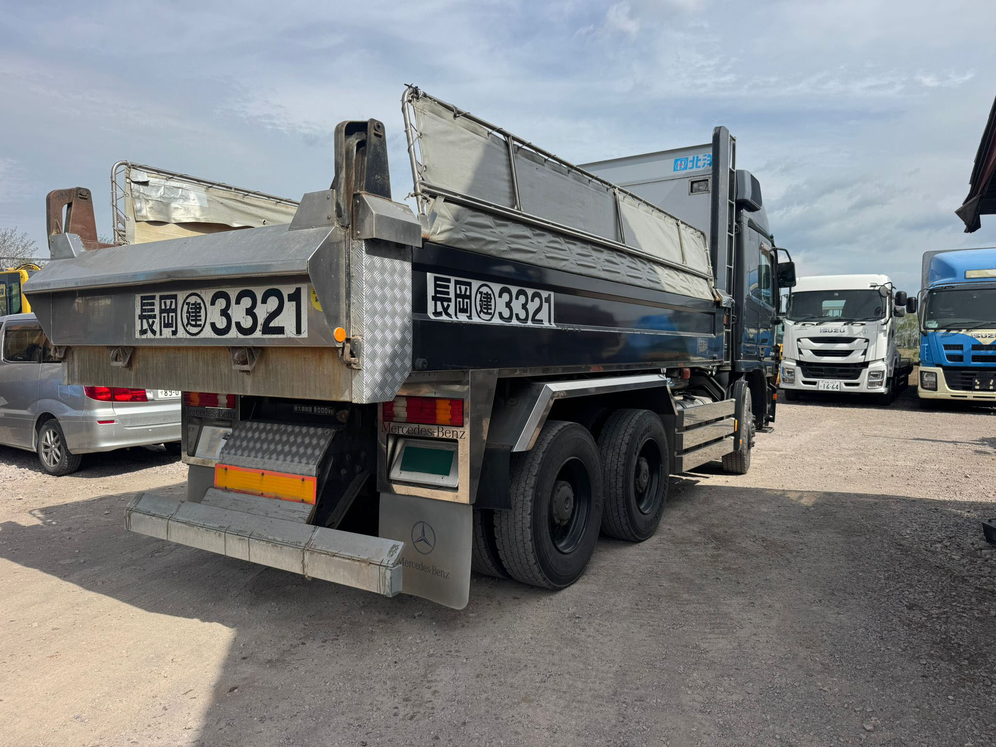  2004 MERCEDES-BENZ ACTROS 2640 | 10 TON DUMP TRUCK  for export from Japan