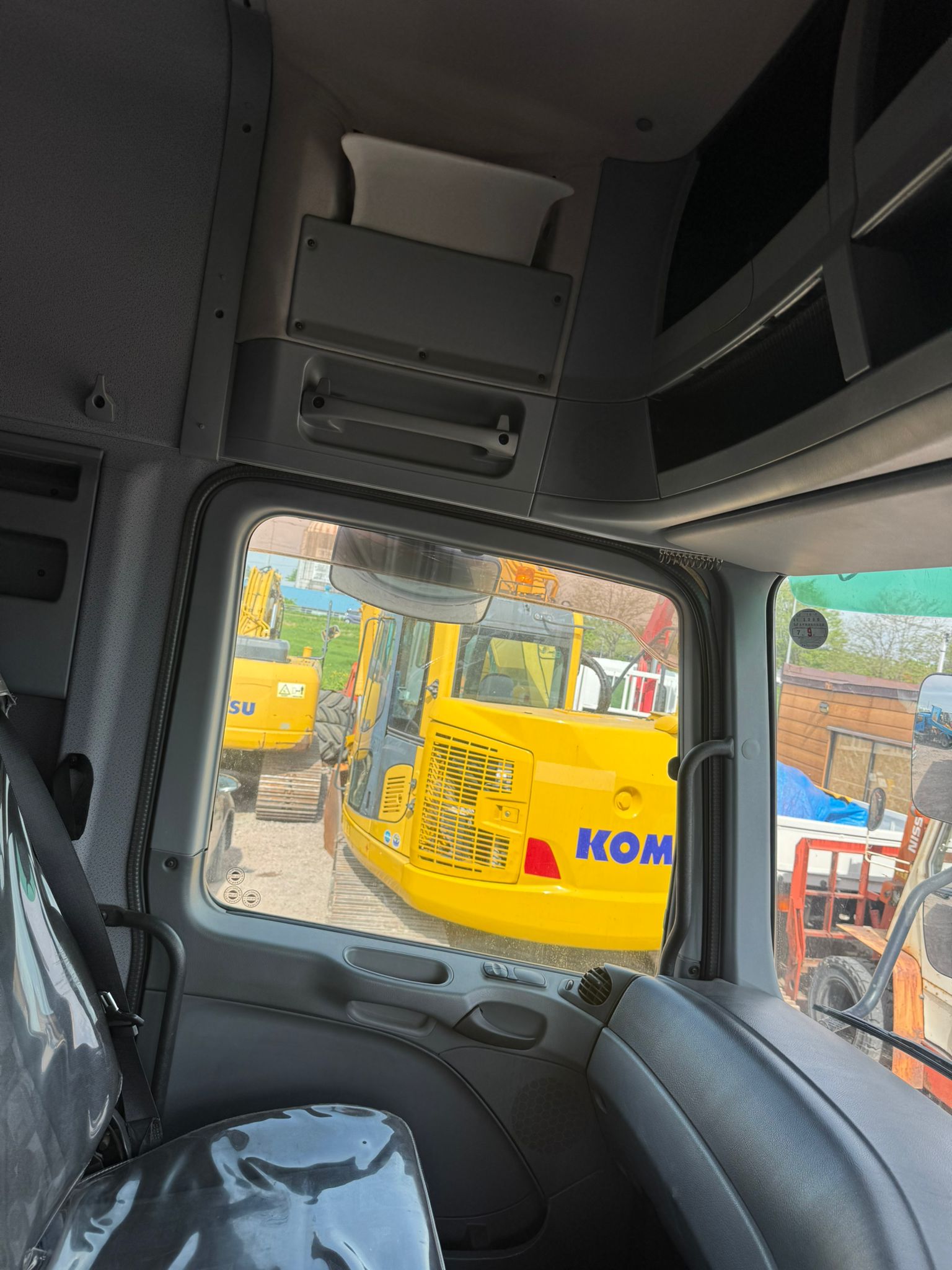  2004 MERCEDES-BENZ ACTROS 2640 | 10 TON DUMP TRUCK  for export from Japan