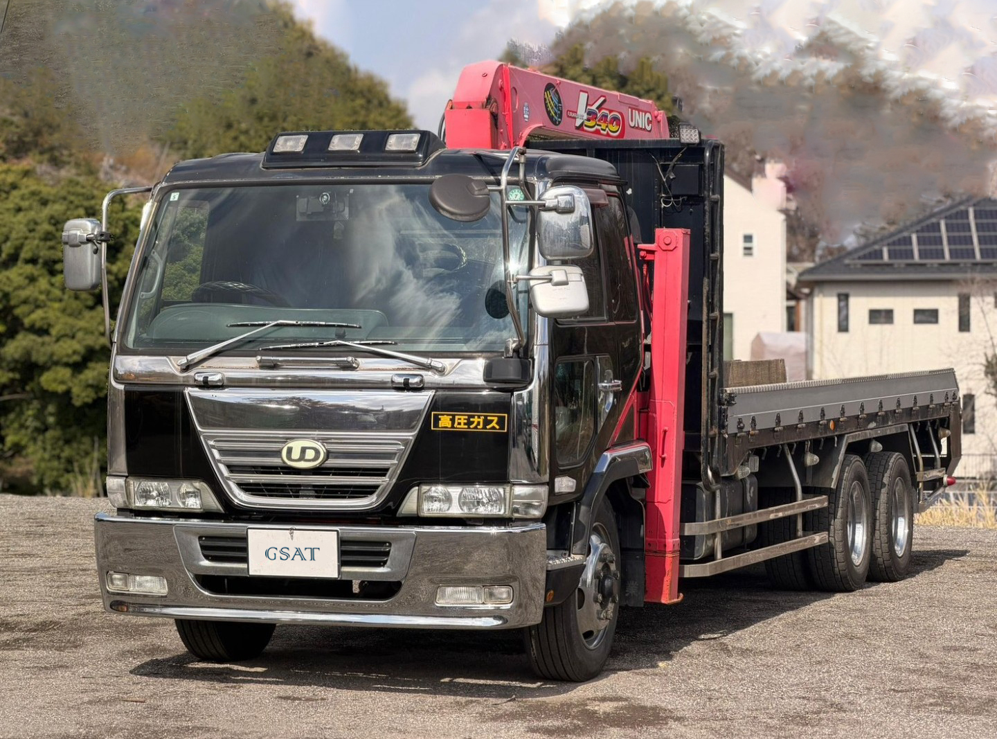  2001 NISSAN DIESEL CONDOR 3-STAGE CRANE TRUCK