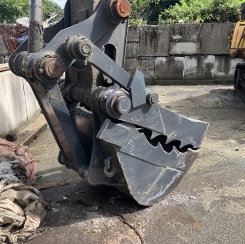 2004 Caterpillar CAT 320C Excavator | 5,611 HRS | Japan Stock for export from Japan