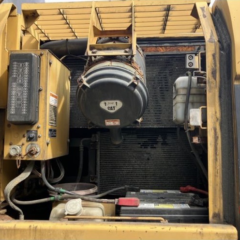 2004 Caterpillar CAT 320C Excavator | 5,611 HRS | Japan Stock for export from Japan