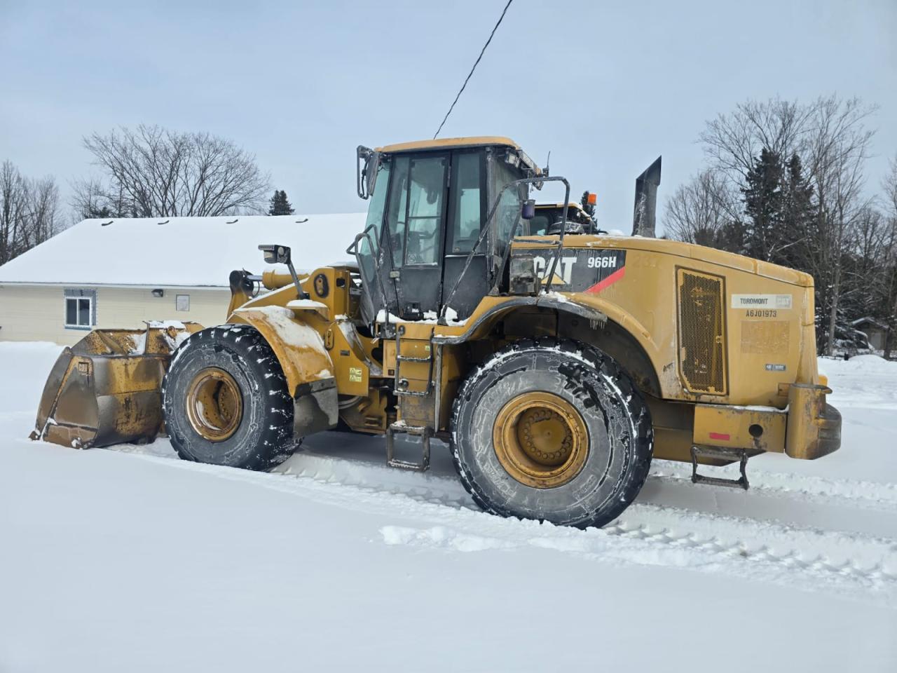 2011 CAT Wheel loader Due in Place/Due in Date OVERSEAS / Goods receipt Type 966H Wheel Loader for export from Japan