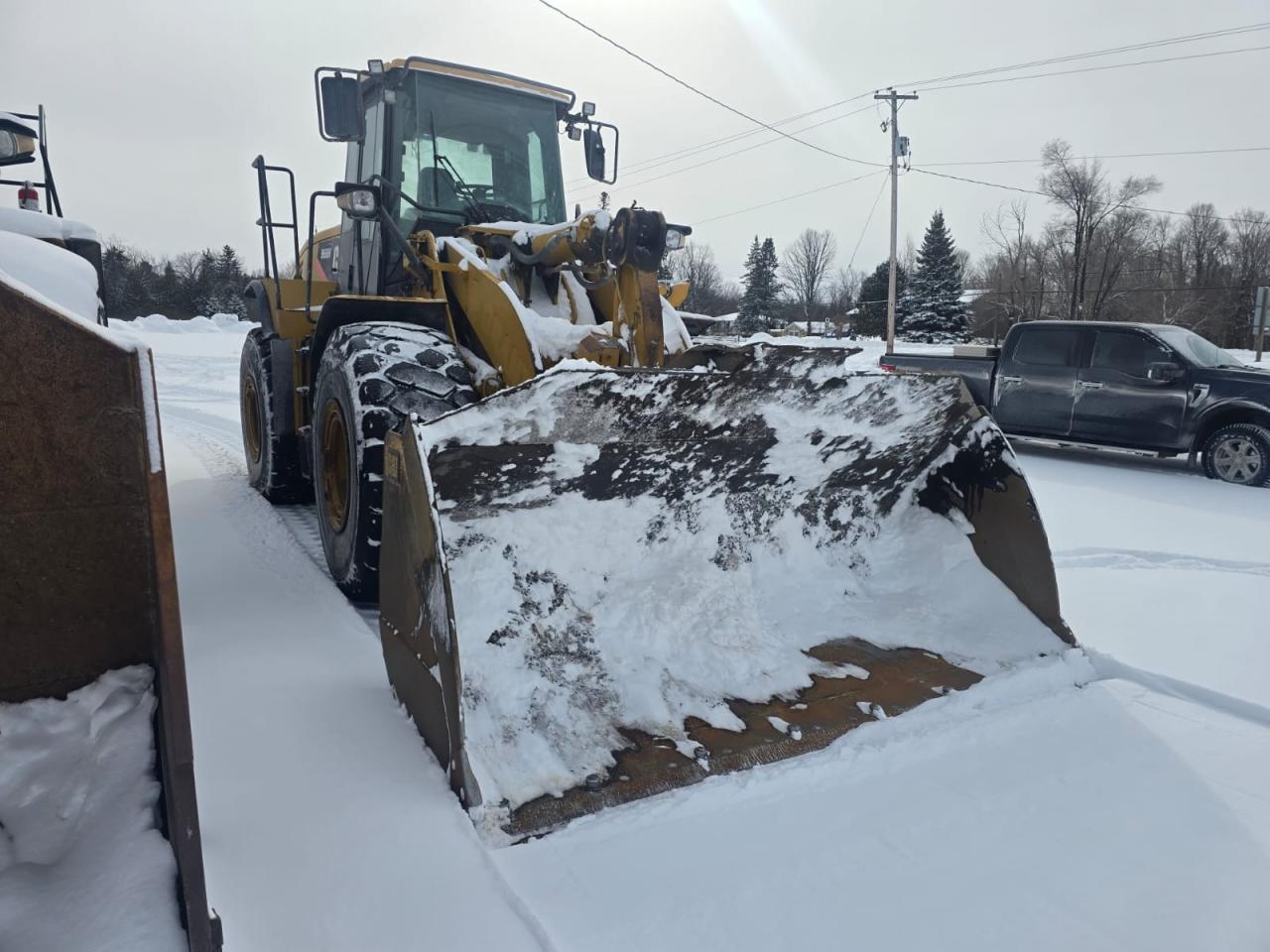 2011 CAT Wheel loader Due in Place/Due in Date OVERSEAS / Goods receipt Type 966H Wheel Loader for export from Japan