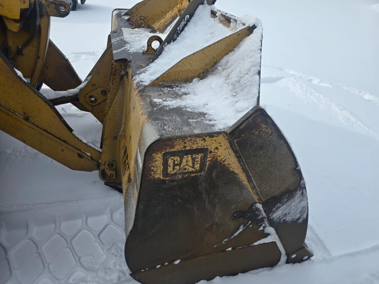 2011 CAT Wheel loader Due in Place/Due in Date OVERSEAS / Goods receipt Type 966H Wheel Loader for export from Japan