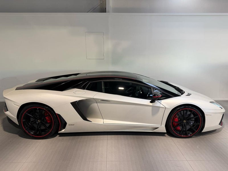 2015 Lamborghini Aventador LP700-4 Pirelli Limited Edition for export from Japan