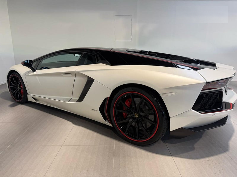 2015 Lamborghini Aventador LP700-4 Pirelli Limited Edition for export from Japan