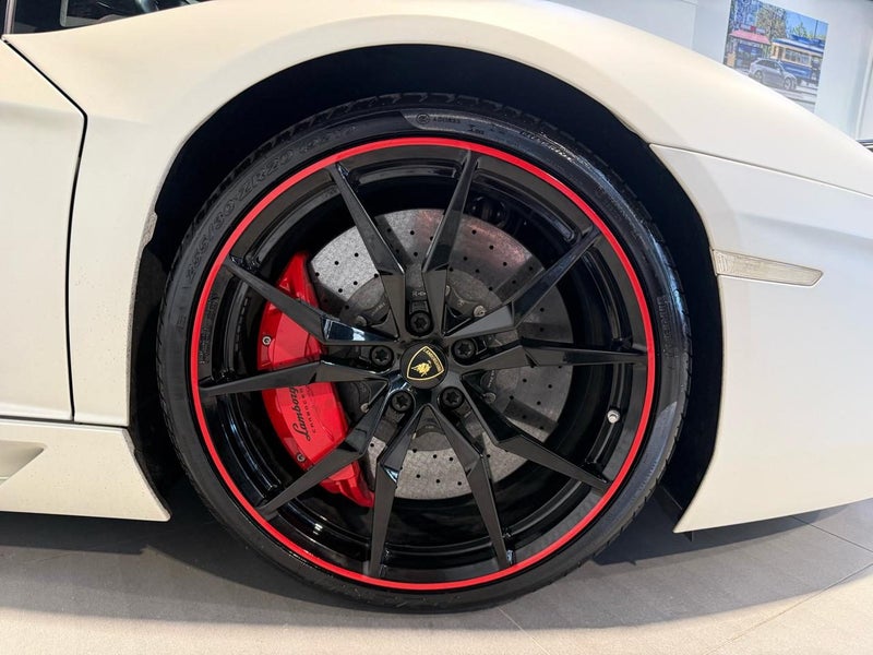 2015 Lamborghini Aventador LP700-4 Pirelli Limited Edition for export from Japan