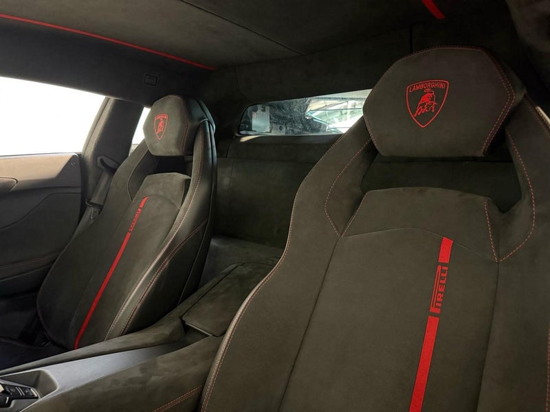 2015 Lamborghini Aventador LP700-4 Pirelli Limited Edition for export from Japan