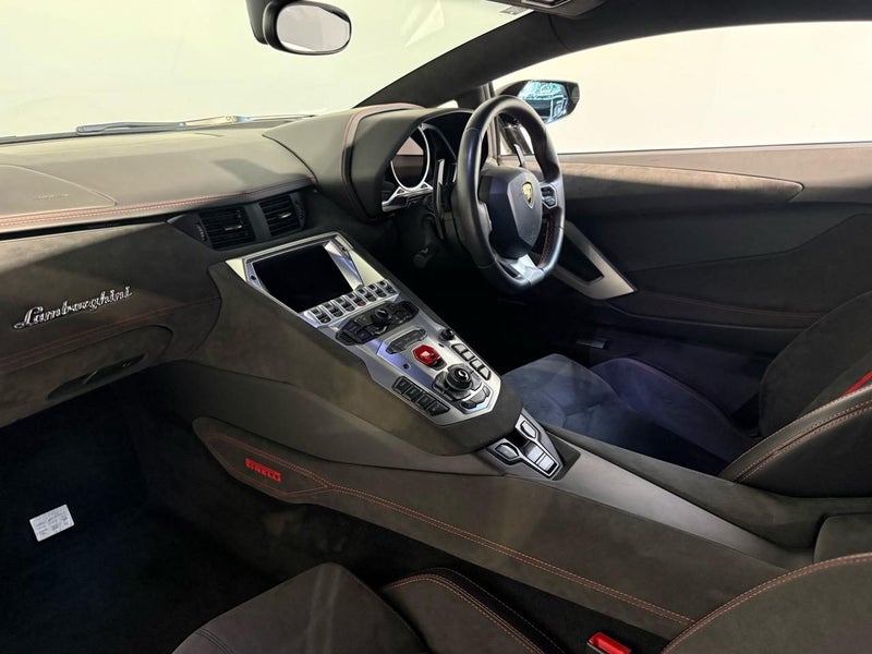 2015 Lamborghini Aventador LP700-4 Pirelli Limited Edition for export from Japan