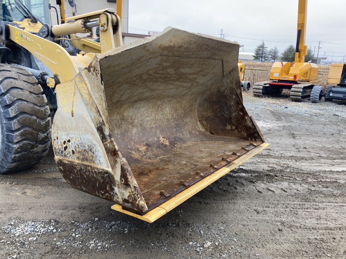 2017 Komatsu WA380-8 Wheel Loader | Japan Stock | 12,049.4 HRS for export from Japan