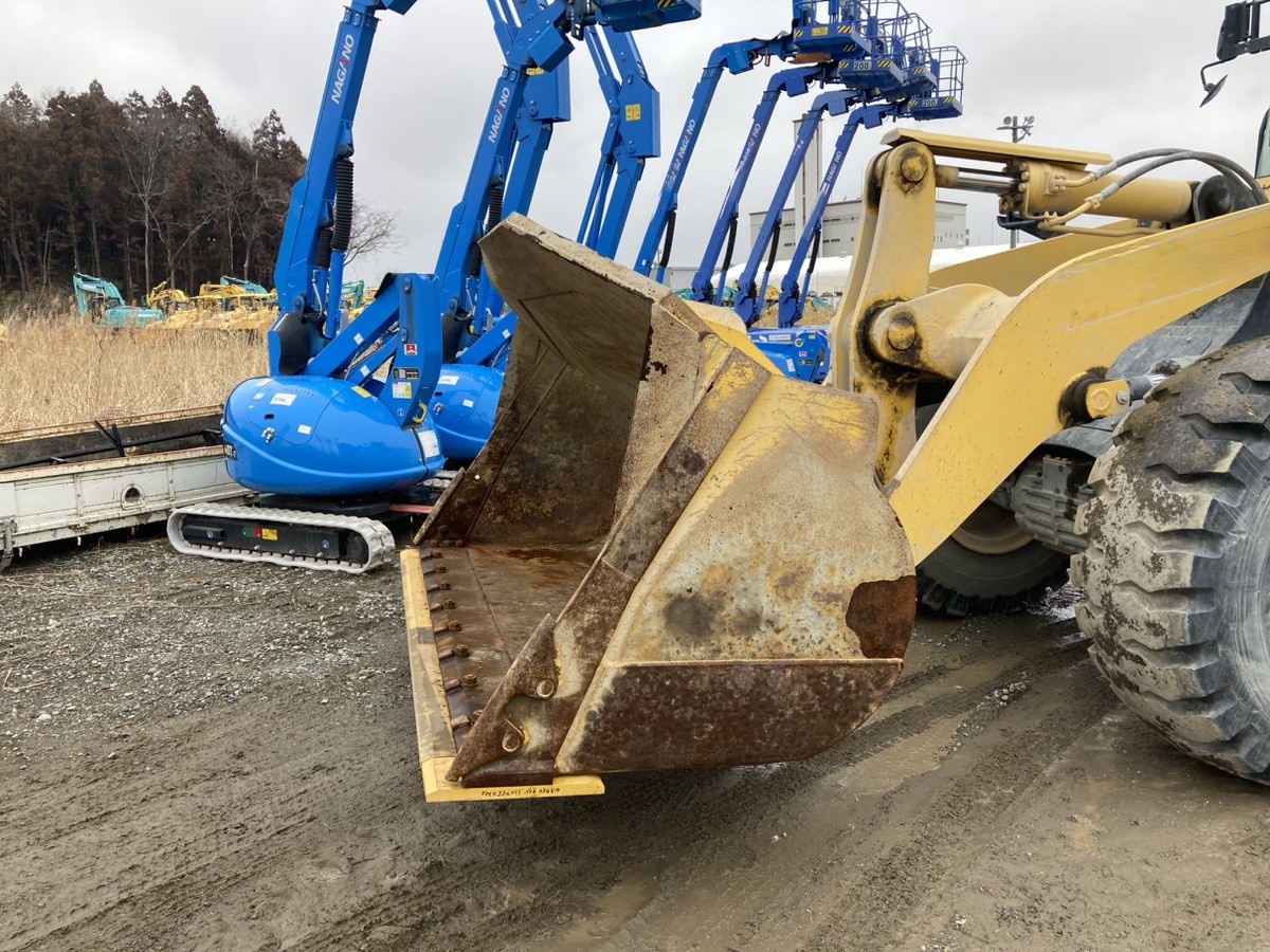2017 Komatsu WA380-8 Wheel Loader | Japan Stock | 12,049.4 HRS for export from Japan