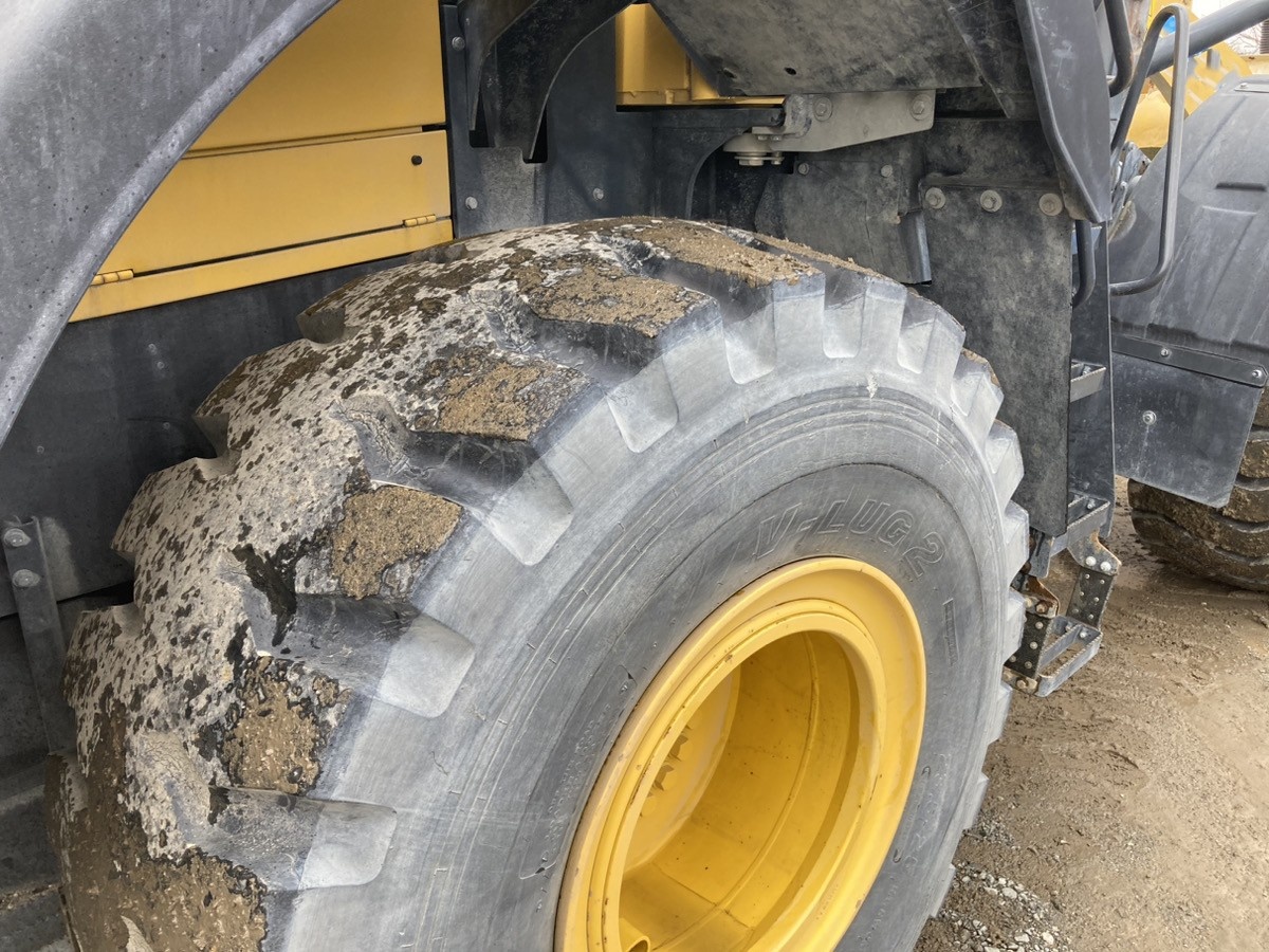 2017 Komatsu WA380-8 Wheel Loader | Japan Stock | 12,049.4 HRS for export from Japan