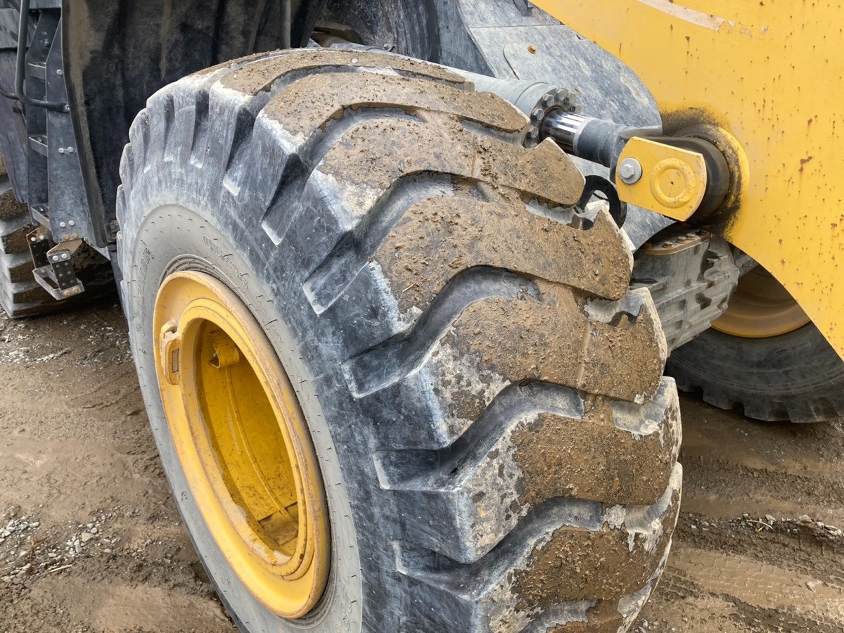 2017 Komatsu WA380-8 Wheel Loader | Japan Stock | 12,049.4 HRS for export from Japan