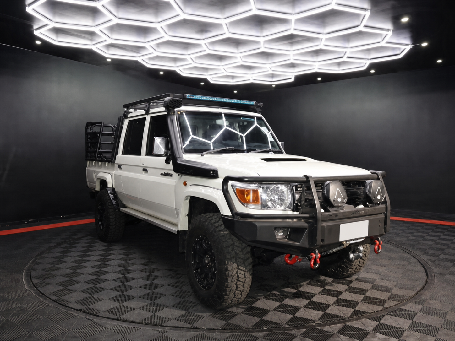 2020 Toyota Land Cruiser 79 LX V8 / 4.5D Double Cab RHD