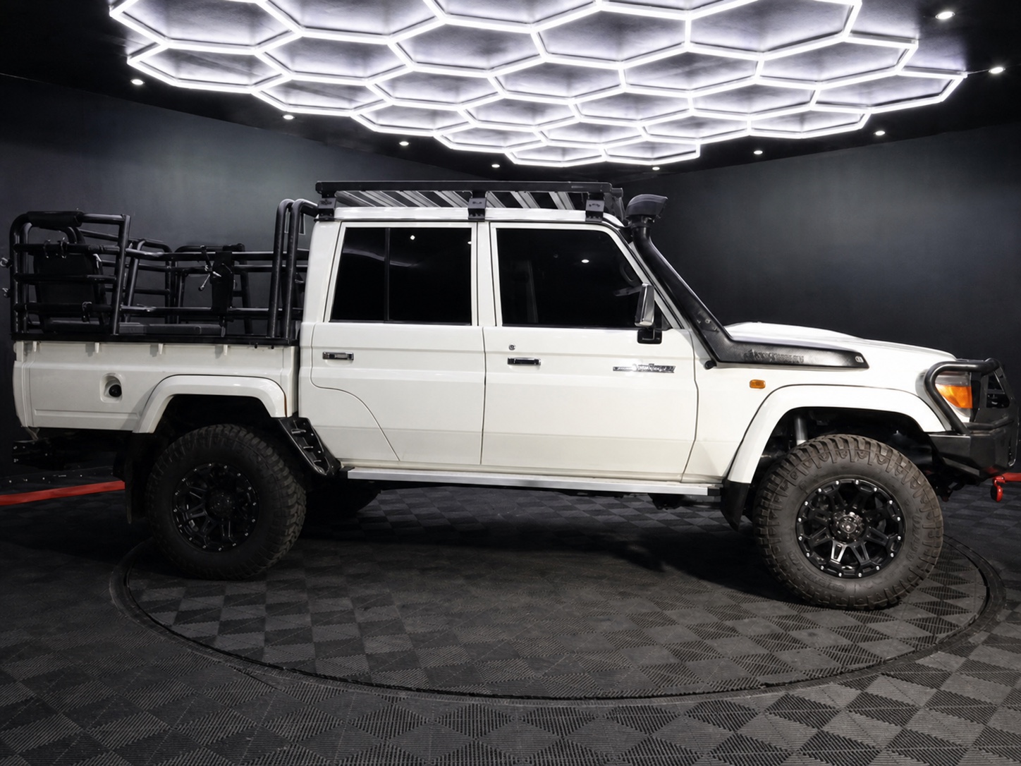 2020 Toyota Land Cruiser 79 LX V8 / 4.5D Double Cab RHD for export from Japan