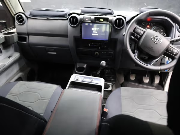 2020 Toyota Land Cruiser 79 LX V8 / 4.5D Double Cab RHD for export from Japan