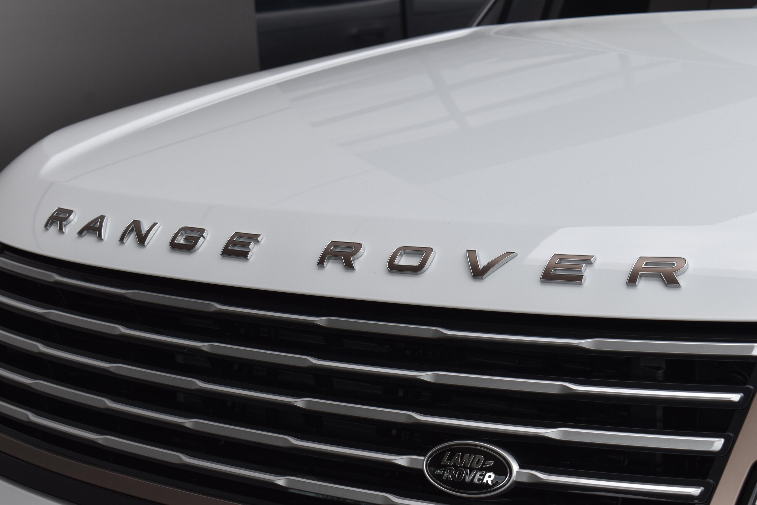 2024 Land Rover Range Rover SV Signature Suite 4.4L P615 Long Wheelbase 4WD for export from Japan
