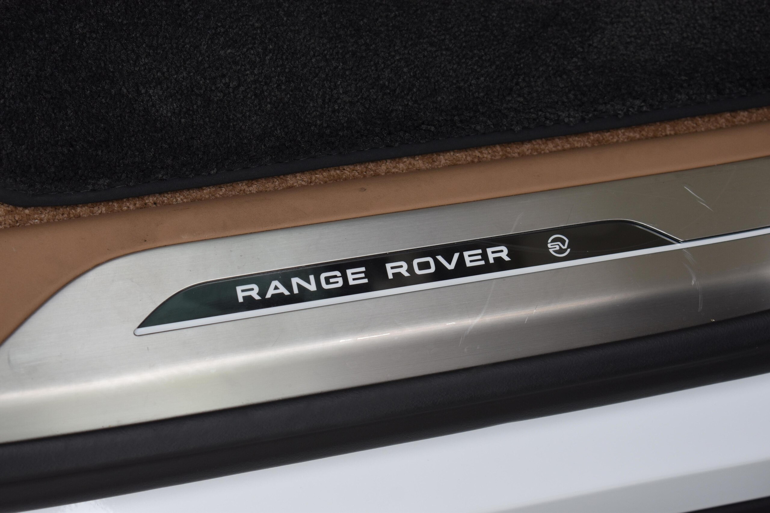 2024 Land Rover Range Rover SV Signature Suite 4.4L P615 Long Wheelbase 4WD for export from Japan