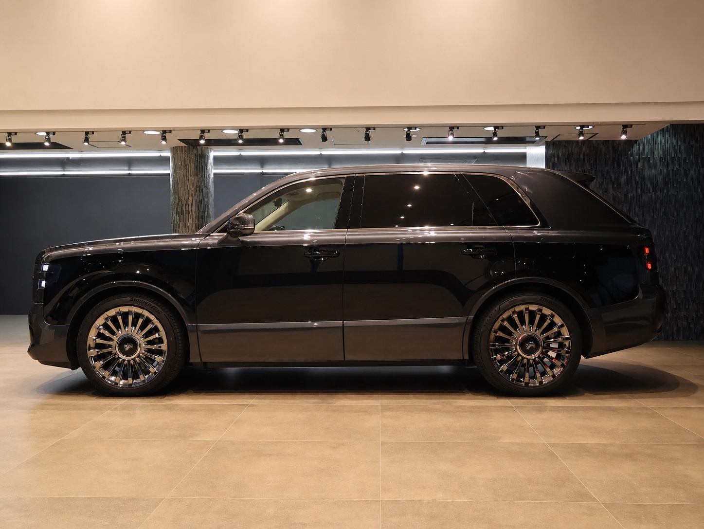 2025 Toyota Century SUV 3.5L Plug-in Hybrid 4WD 4-Seater for export from Japan