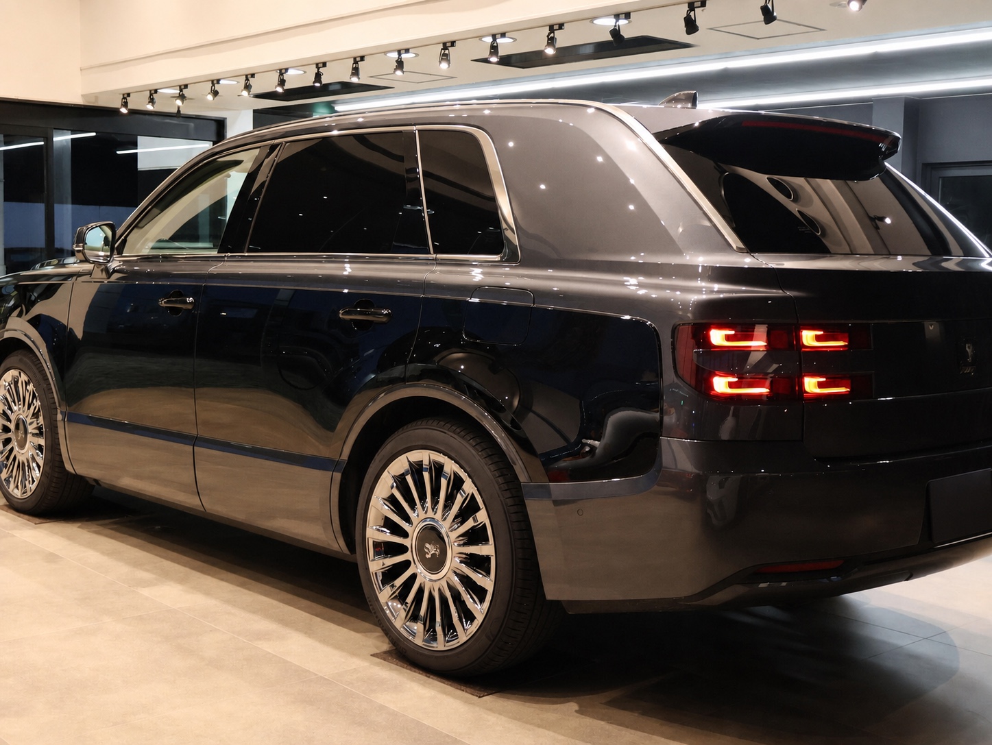 2025 Toyota Century SUV 3.5L Plug-in Hybrid 4WD 4-Seater for export from Japan