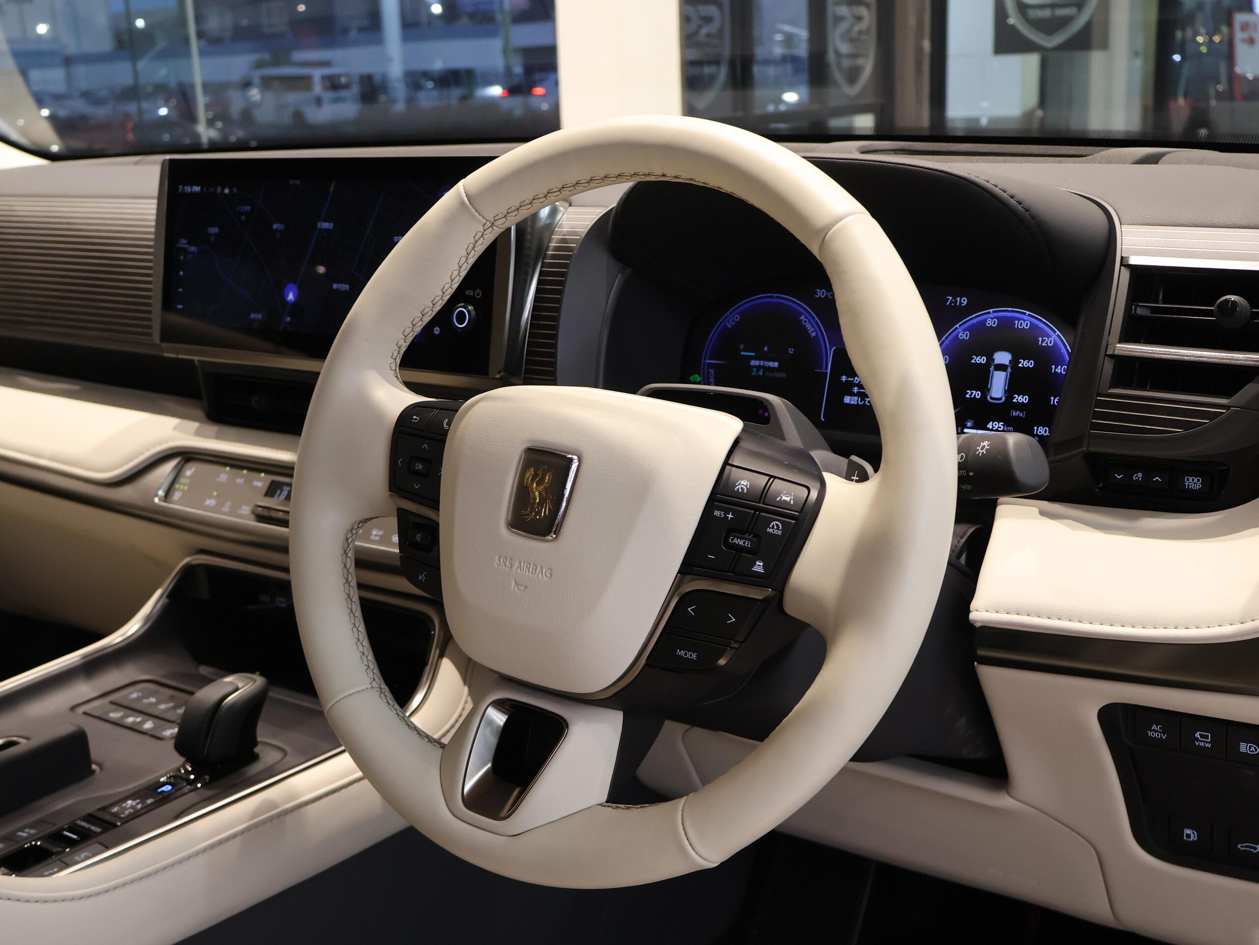 2025 Toyota Century SUV 3.5L Plug-in Hybrid 4WD 4-Seater for export from Japan