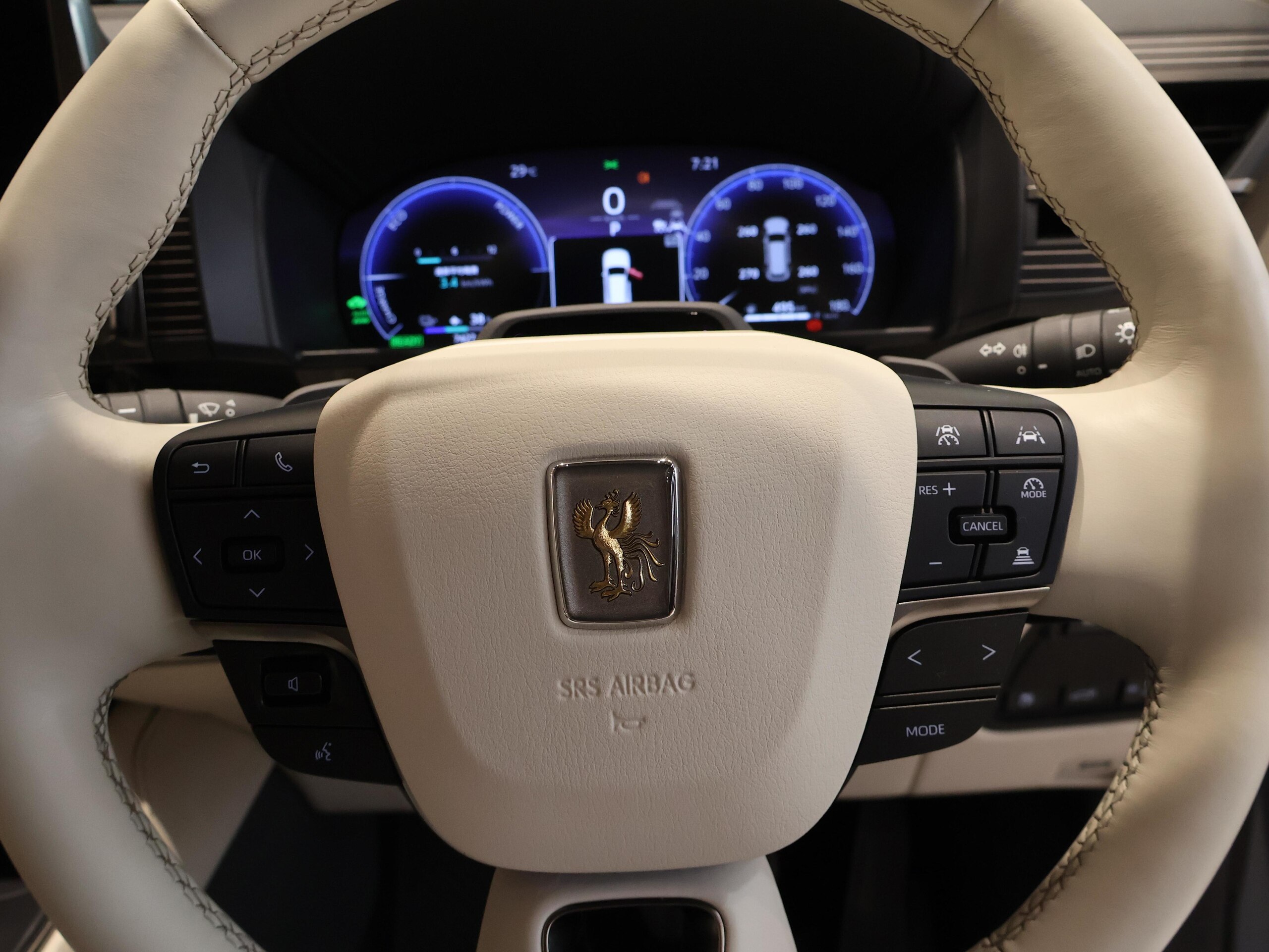 2025 Toyota Century SUV 3.5L Plug-in Hybrid 4WD 4-Seater for export from Japan