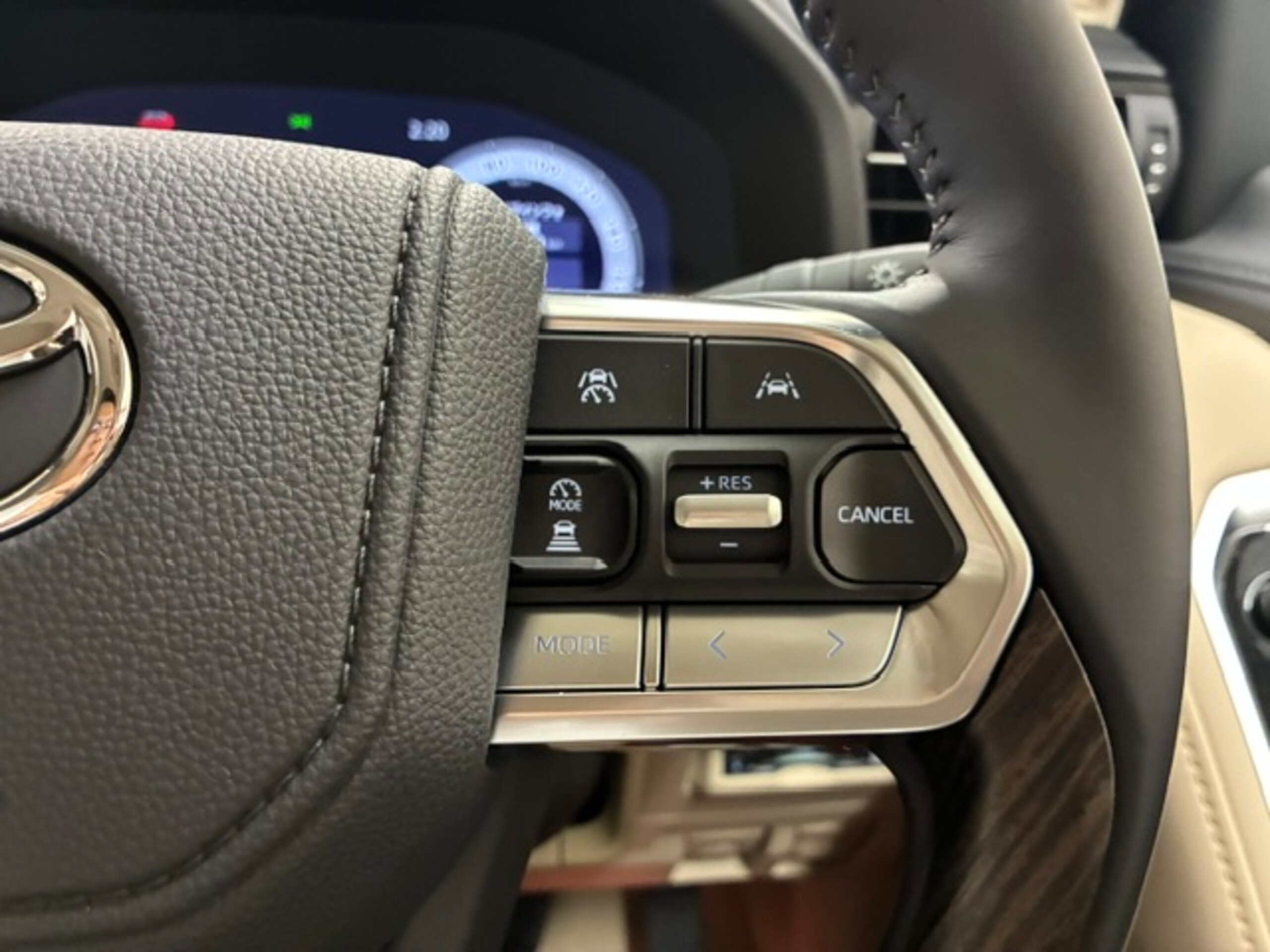 2025 Toyota Land Cruiser 300 3.5 ZX 4WD for export from Japan