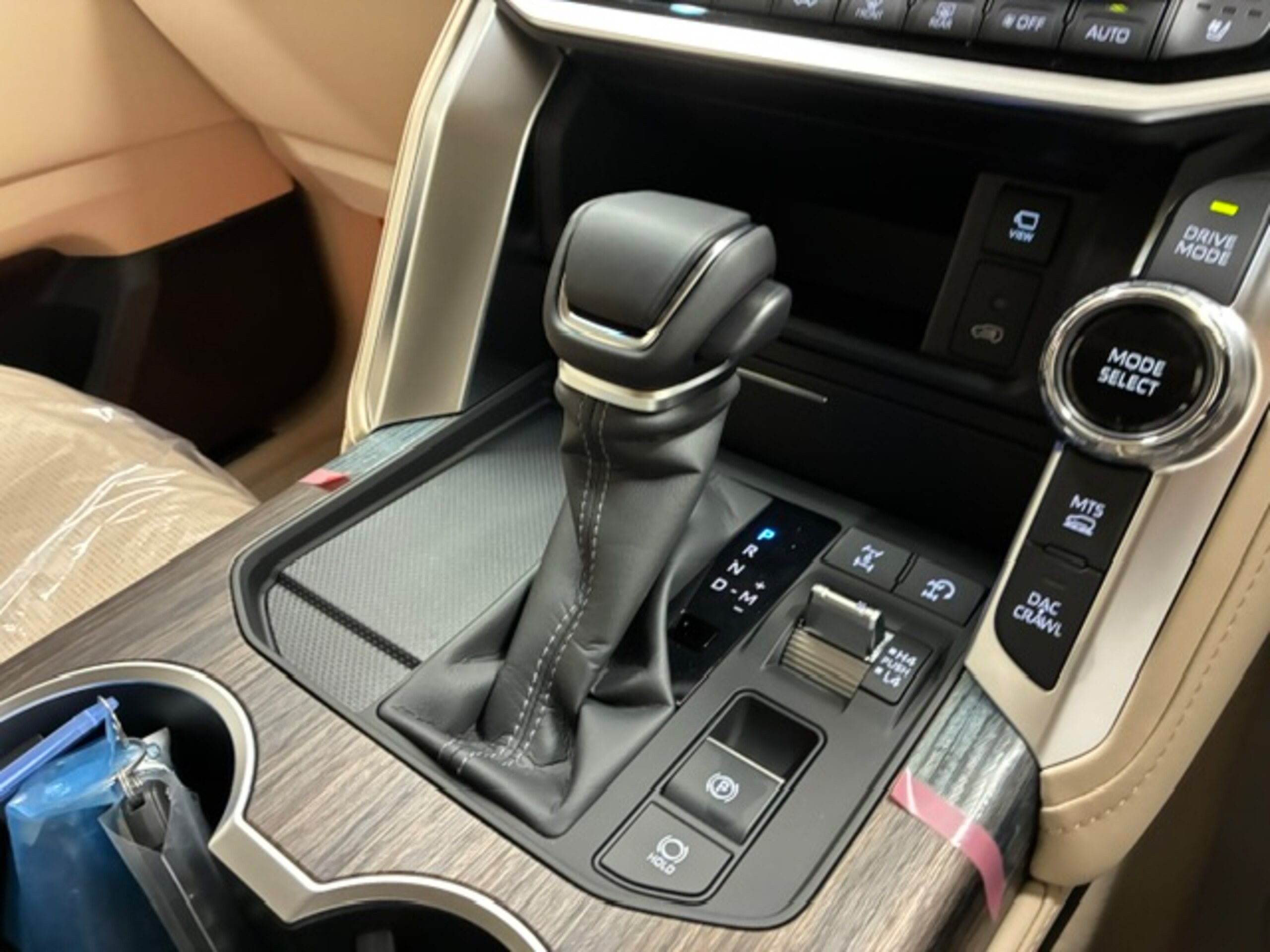 2025 Toyota Land Cruiser 300 3.5 ZX 4WD for export from Japan