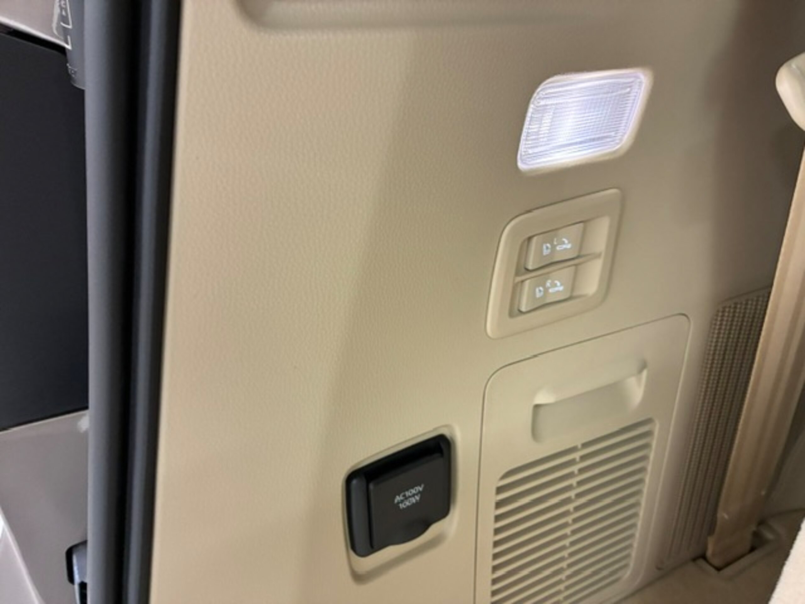 2025 Toyota Land Cruiser 300 3.5 ZX 4WD for export from Japan