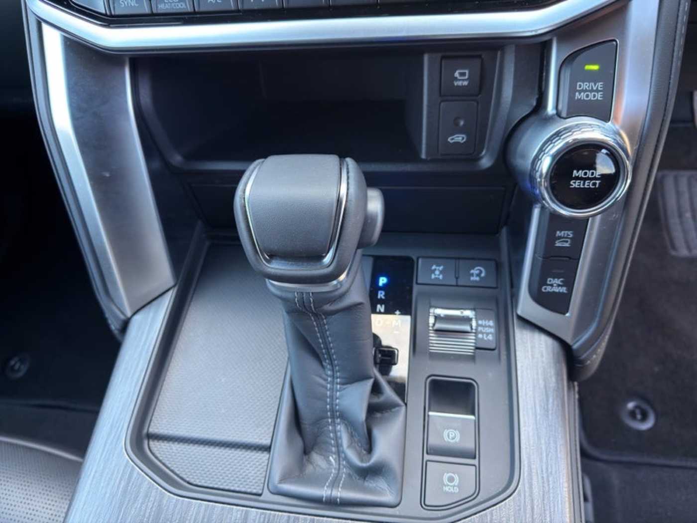 2025 Toyota Land Cruiser 300 GR Sport 3.5L Twin-Turbo for export from Japan
