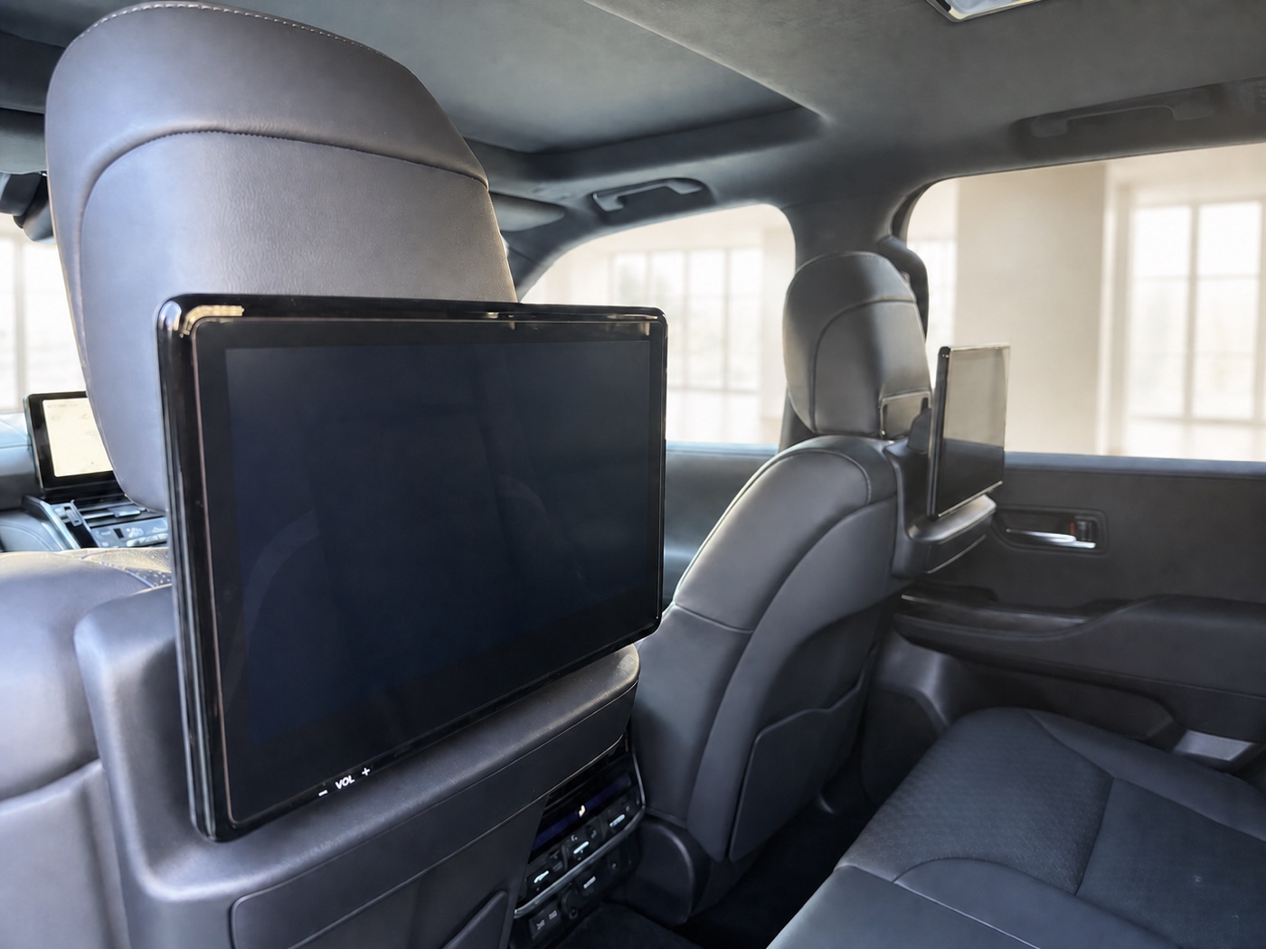 2025 Toyota Land Cruiser 300 GR Sport 3.5L Twin-Turbo for export from Japan