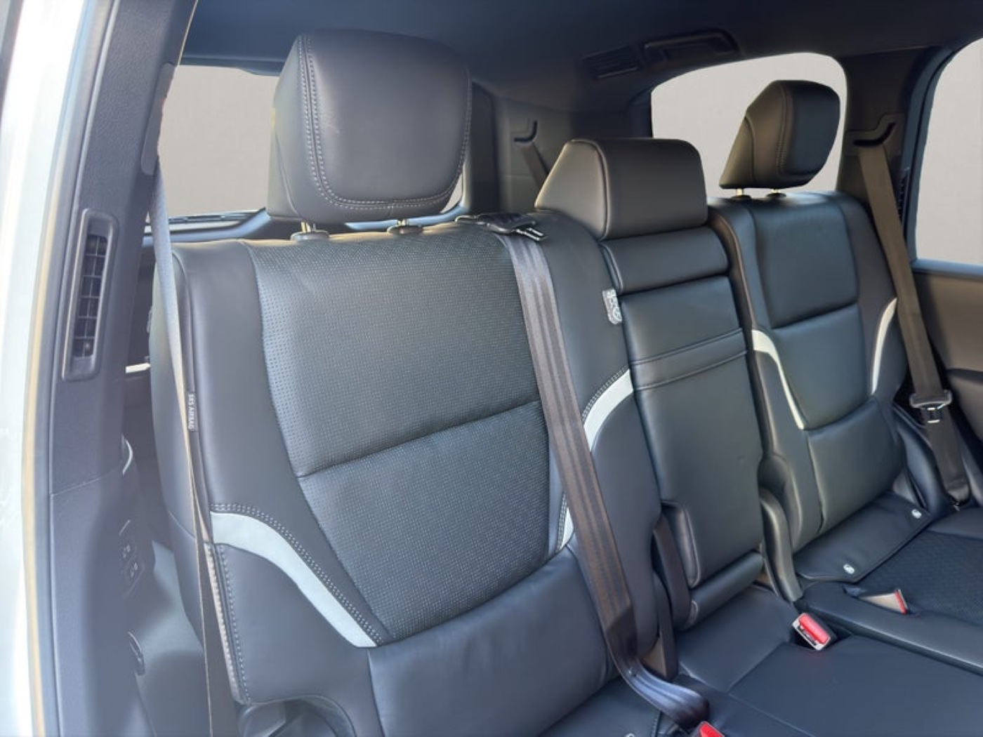 2025 Toyota Land Cruiser 300 GR Sport 3.5L Twin-Turbo for export from Japan