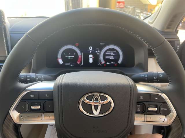 2025 Toyota Land Cruiser 300 ZX Modelista 3.5L Twin-Turbo 4WD for export from Japan