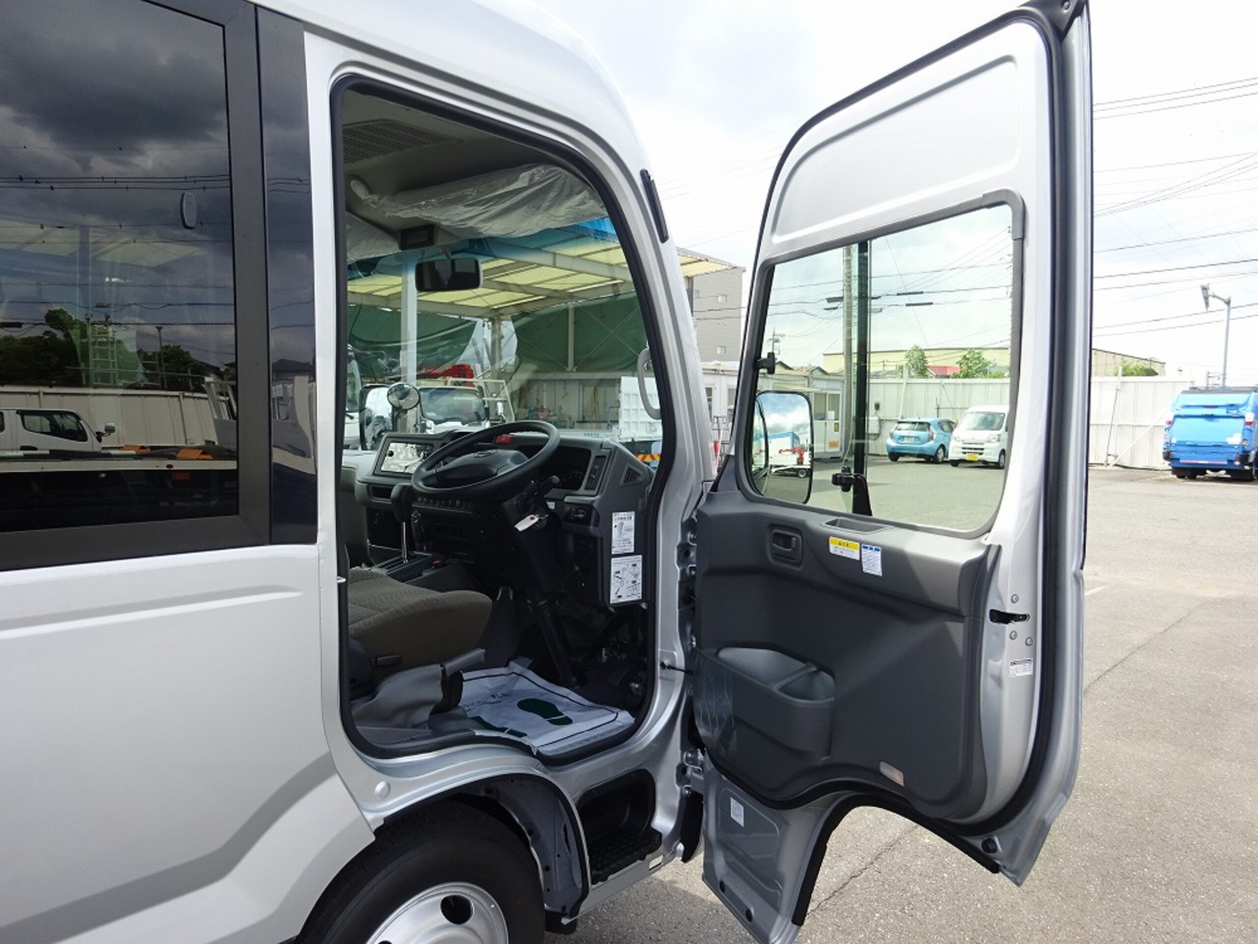 2026 Hino Liesse II GX Long 29-Seater Toyota Coaster OEM for export from Japan
