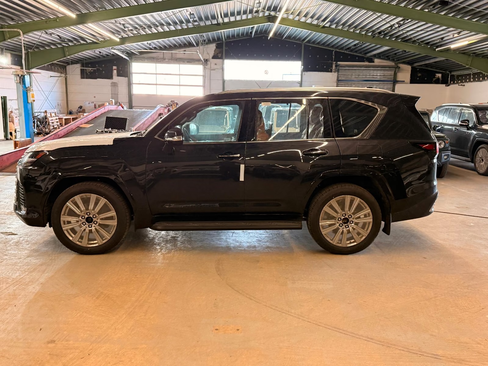 2026 Lexus LX 500d VIP 4-Seater / 3.3L Twin-Turbo Diesel AWD for export from Japan