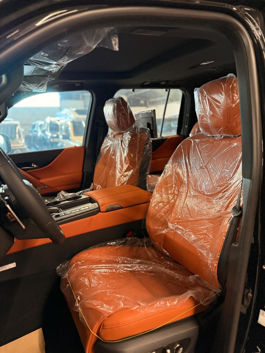 2026 Lexus LX 500d VIP 4-Seater / 3.3L Twin-Turbo Diesel AWD for export from Japan