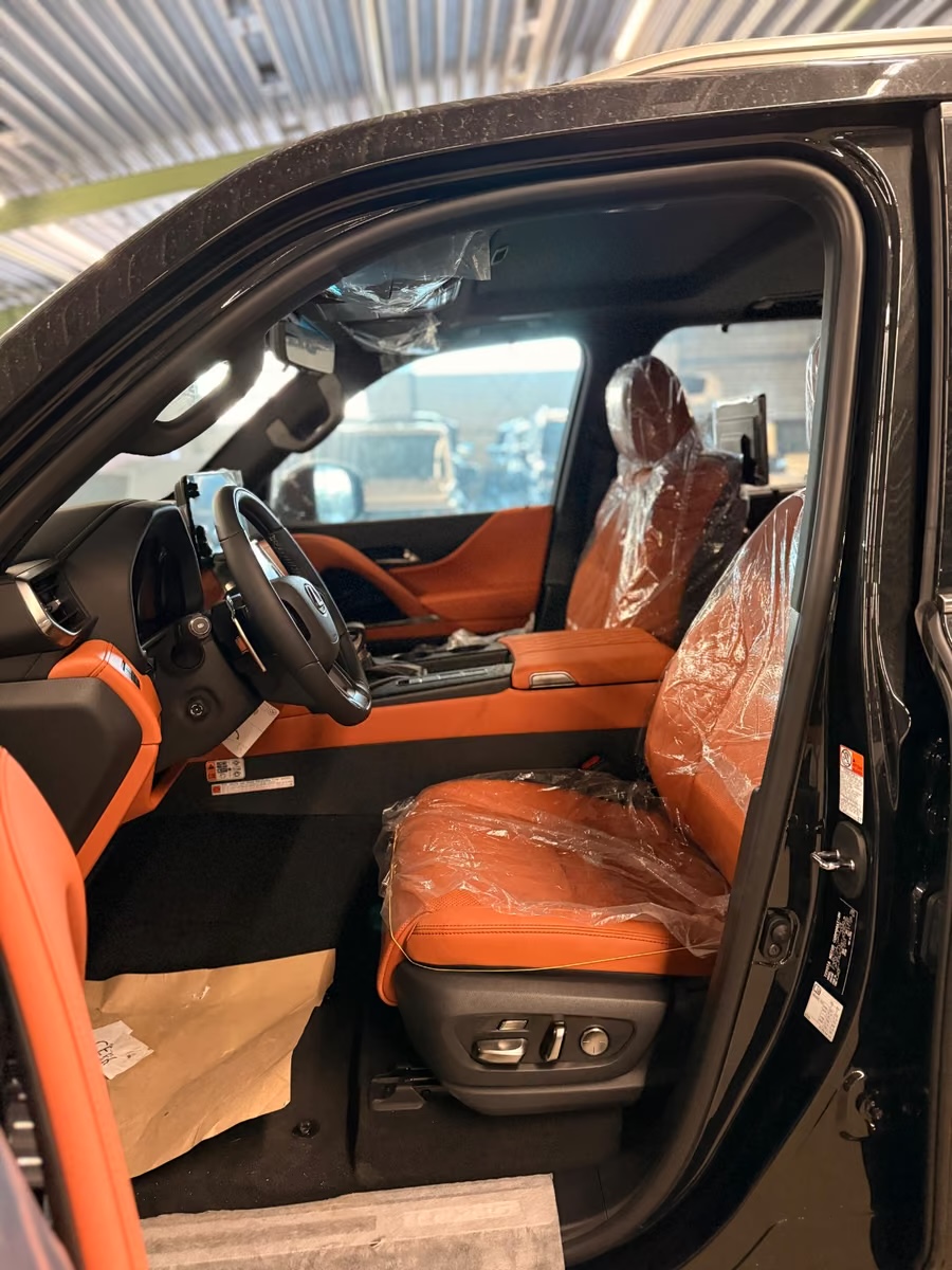 2026 Lexus LX 500d VIP 4-Seater / 3.3L Twin-Turbo Diesel AWD for export from Japan