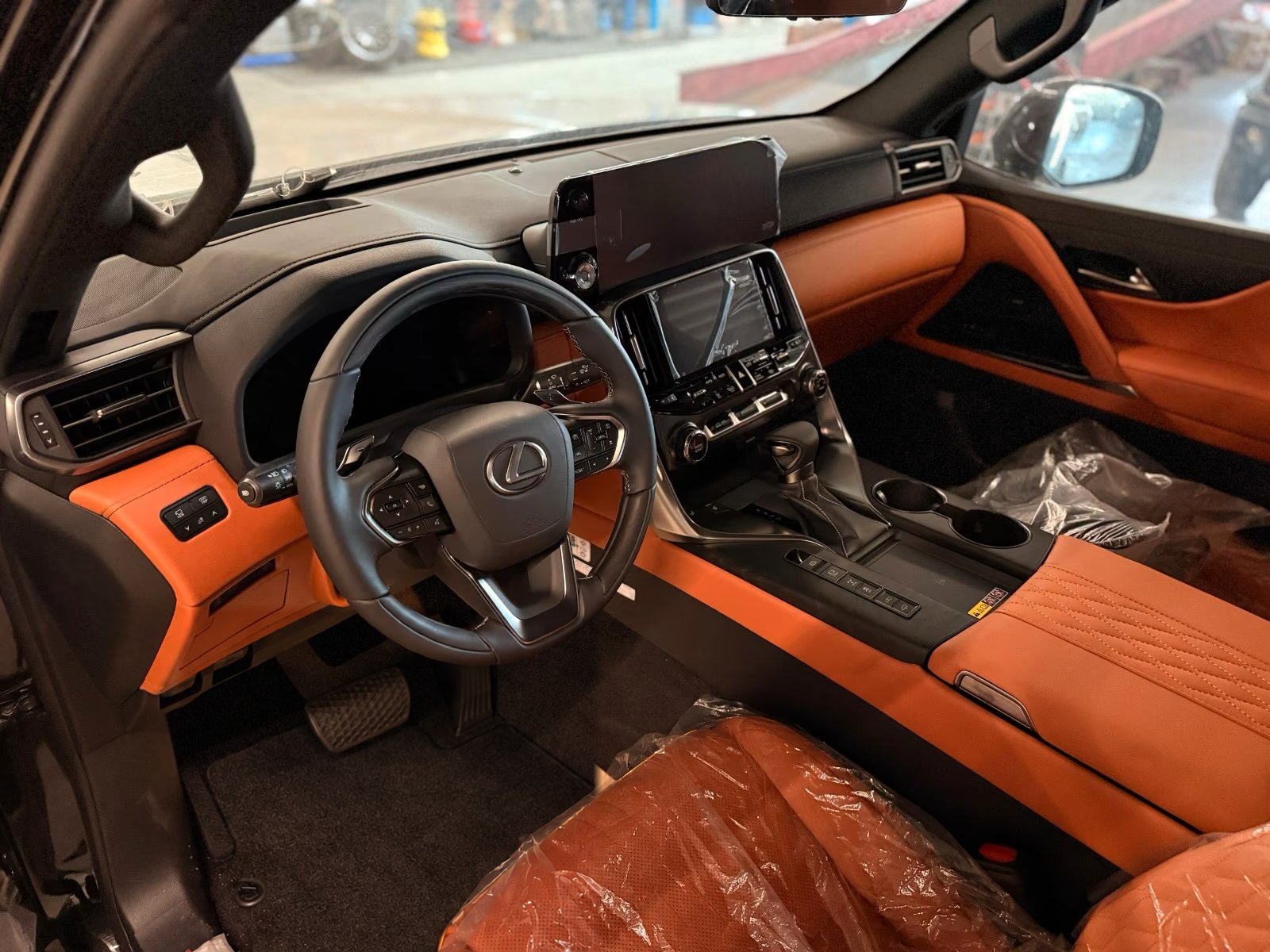 2026 Lexus LX 500d VIP 4-Seater / 3.3L Twin-Turbo Diesel AWD for export from Japan