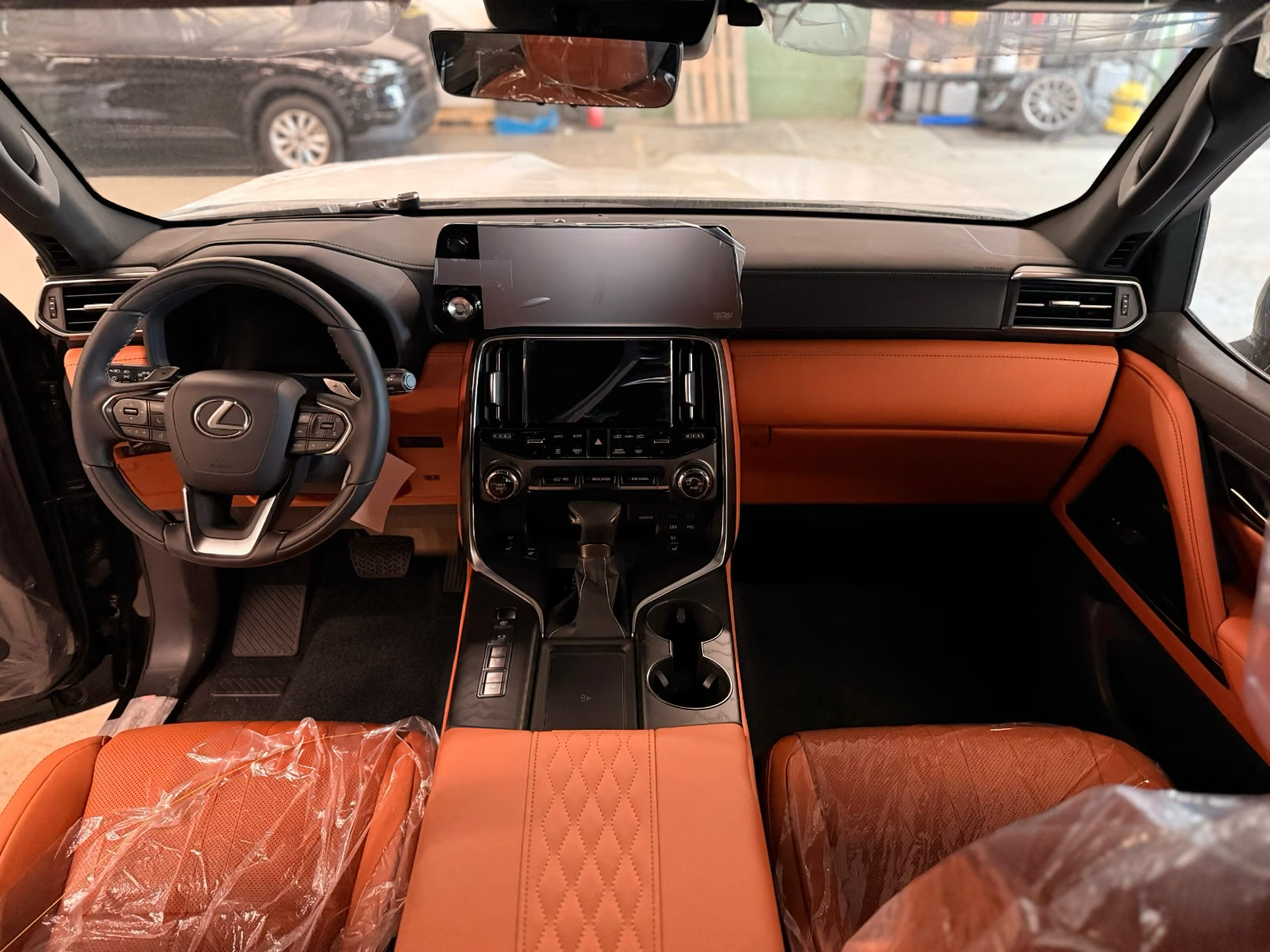 2026 Lexus LX 500d VIP 4-Seater / 3.3L Twin-Turbo Diesel AWD for export from Japan