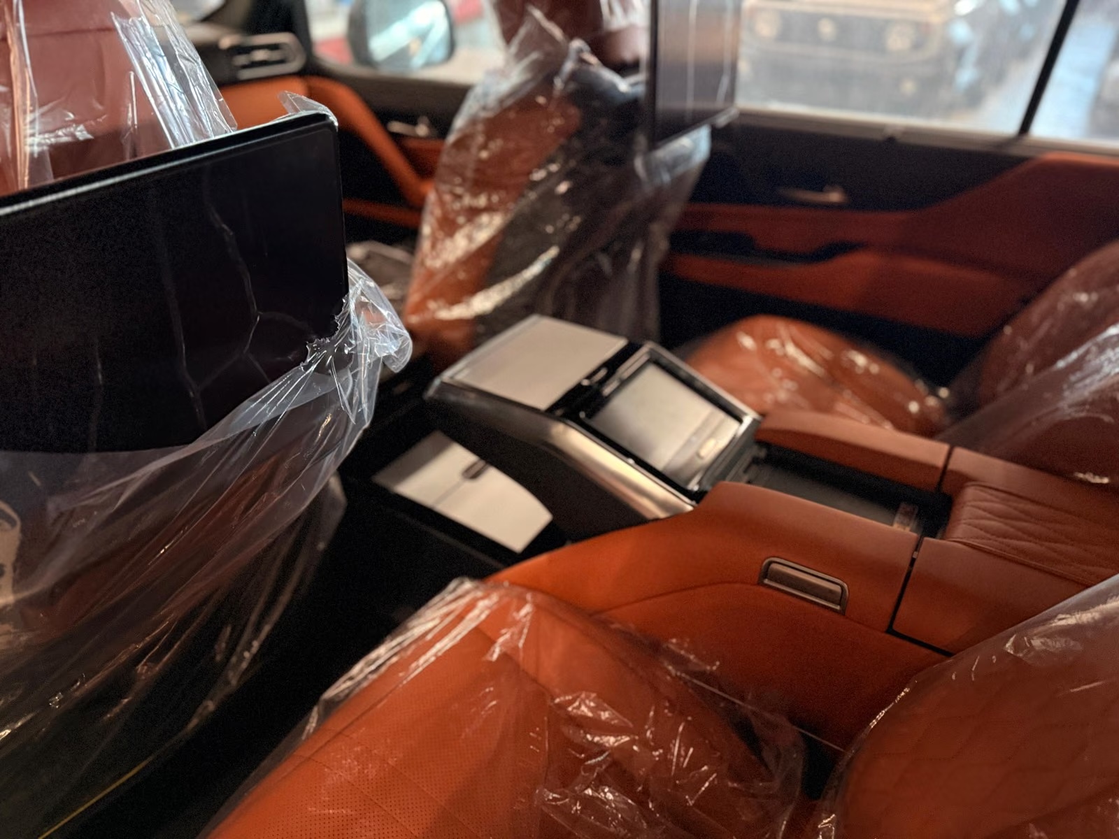 2026 Lexus LX 500d VIP 4-Seater / 3.3L Twin-Turbo Diesel AWD for export from Japan