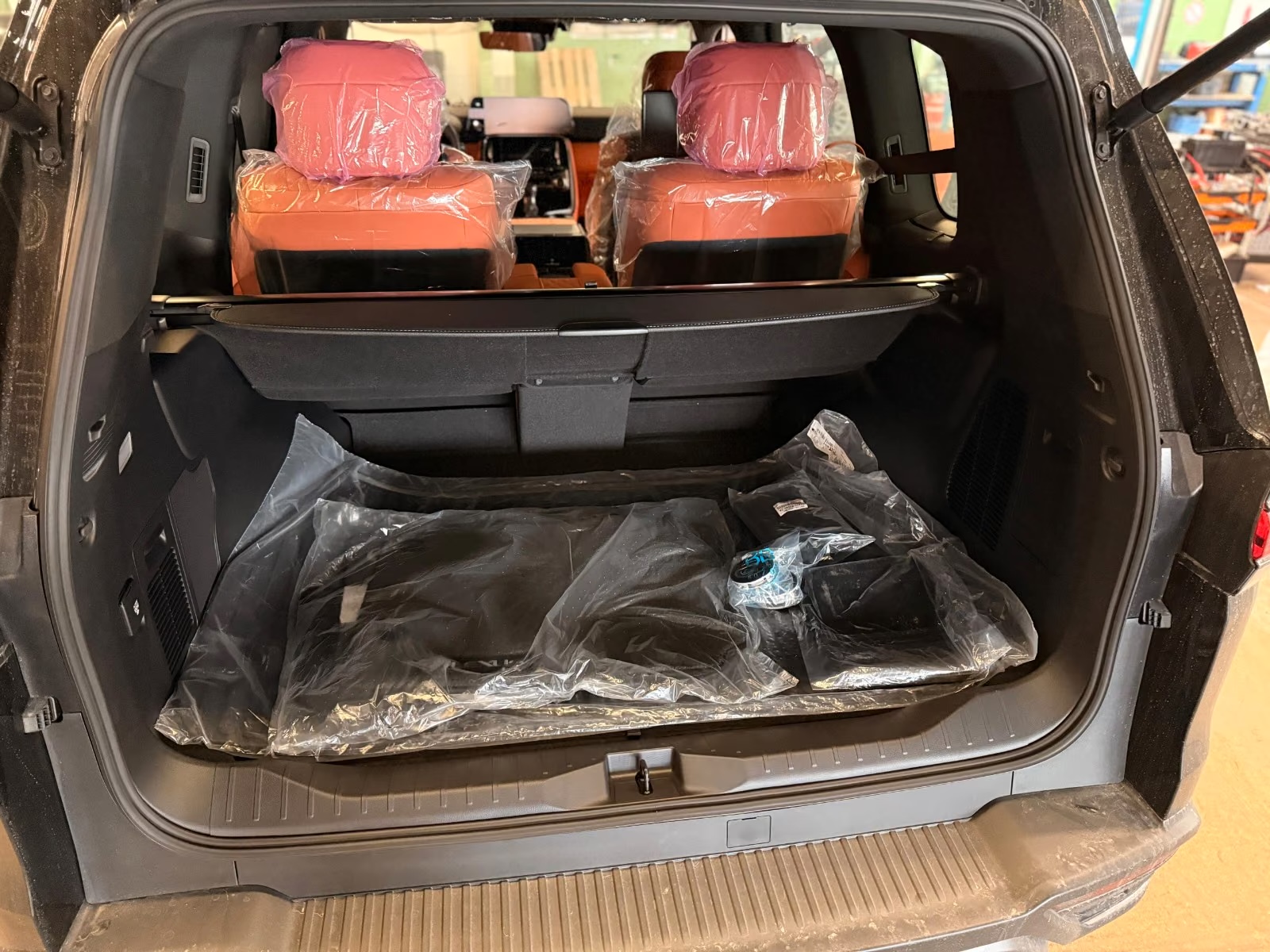 2026 Lexus LX 500d VIP 4-Seater / 3.3L Twin-Turbo Diesel AWD for export from Japan