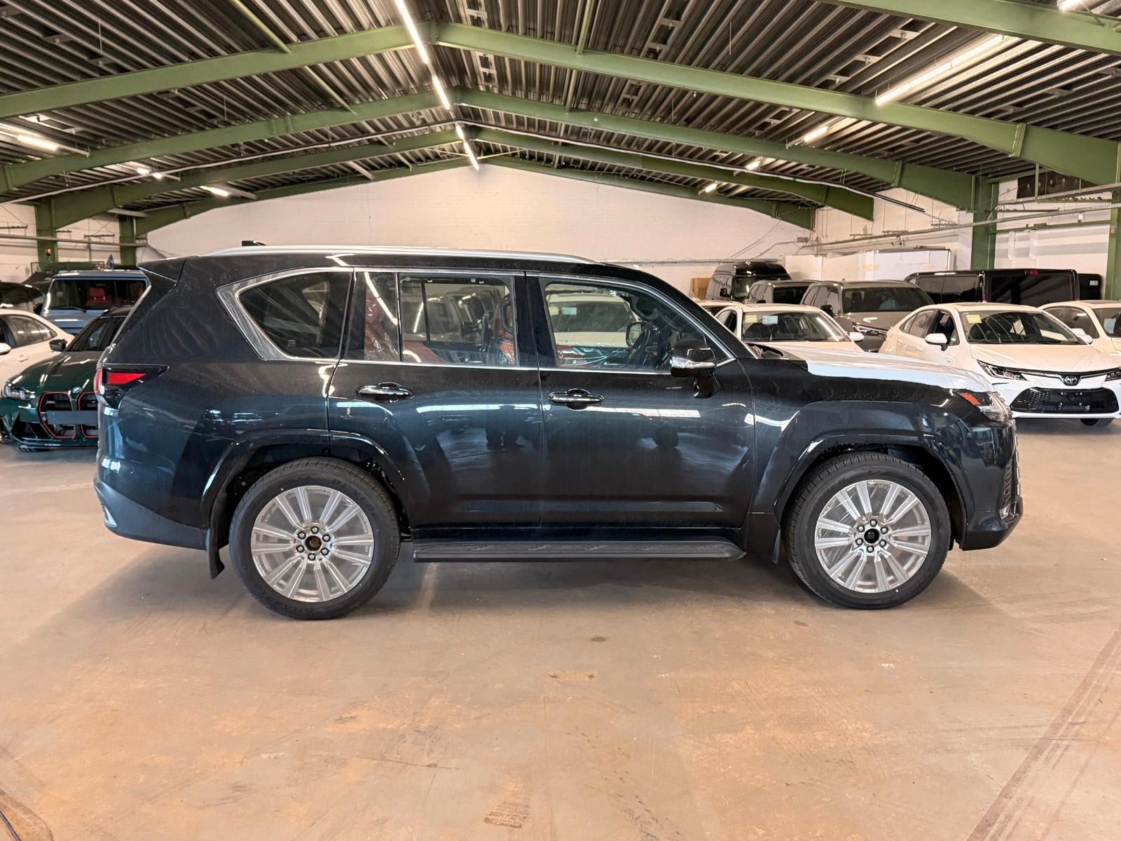 2026 Lexus LX 500d VIP 4-Seater / 3.3L Twin-Turbo Diesel AWD for export from Japan