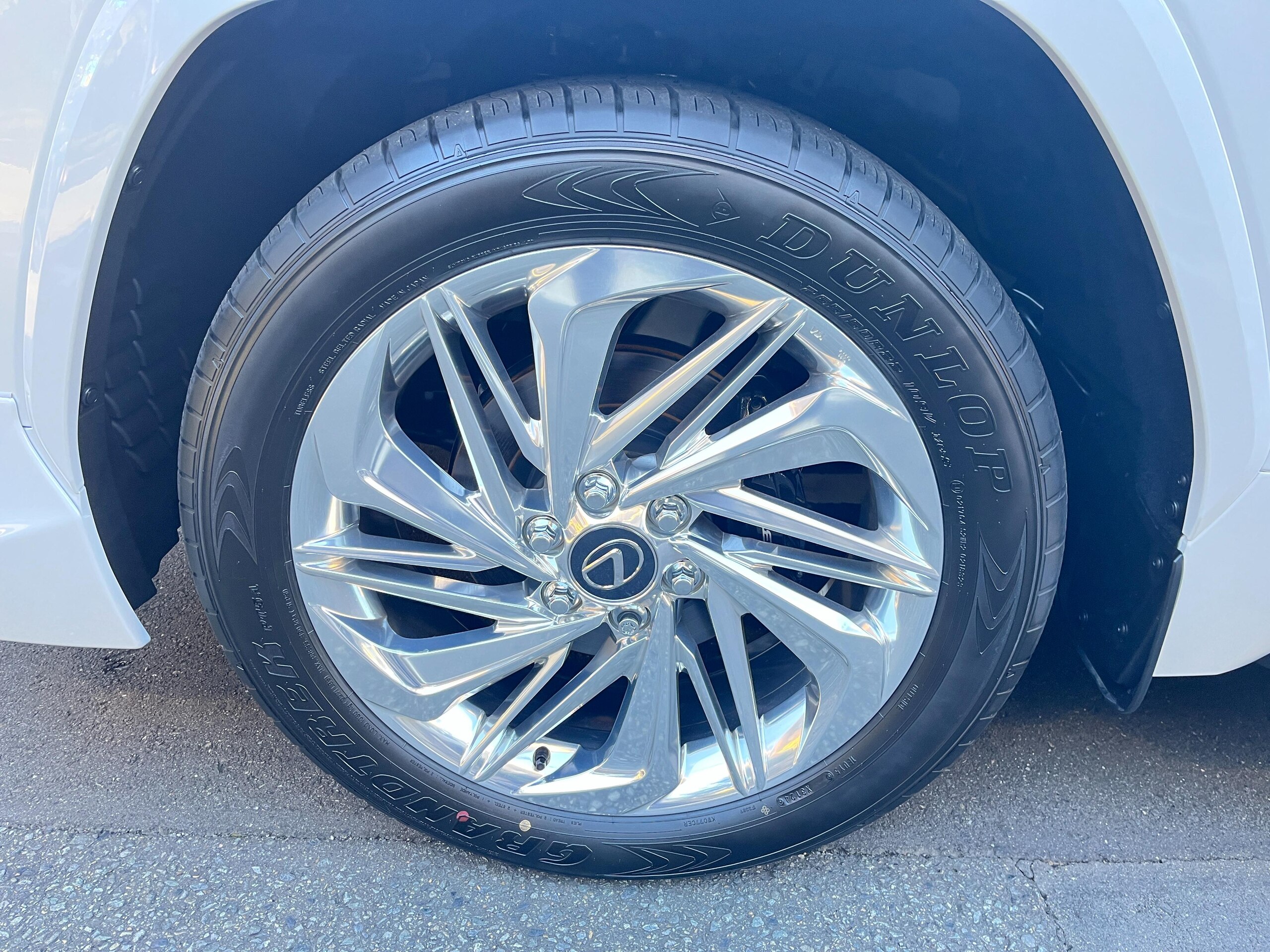 2026 Lexus LX 600 4WD / Modellista Aero, 22-Inch Alloys & Mark Levinson for export from Japan
