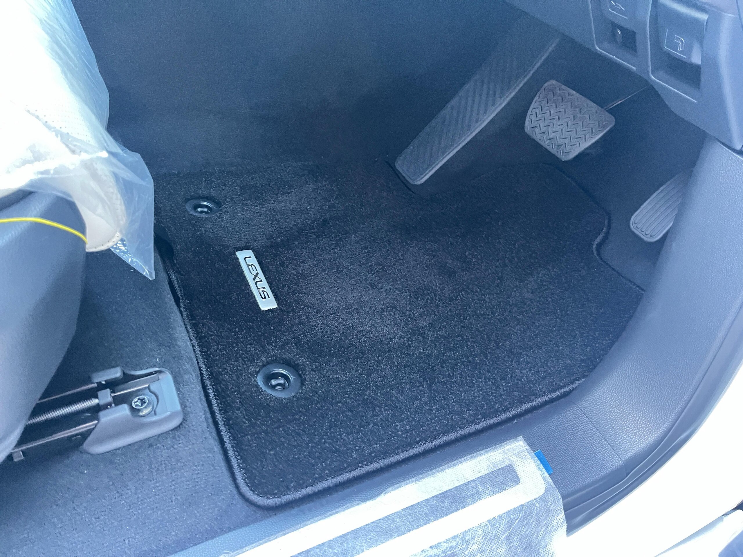 2026 Lexus LX 600 4WD / Modellista Aero, 22-Inch Alloys & Mark Levinson for export from Japan