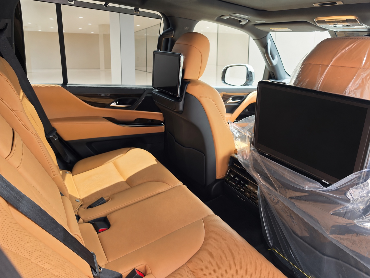 2026 Lexus LX 700h 4WD / Rear Entertainment, Mark Levinson & Modellista for export from Japan