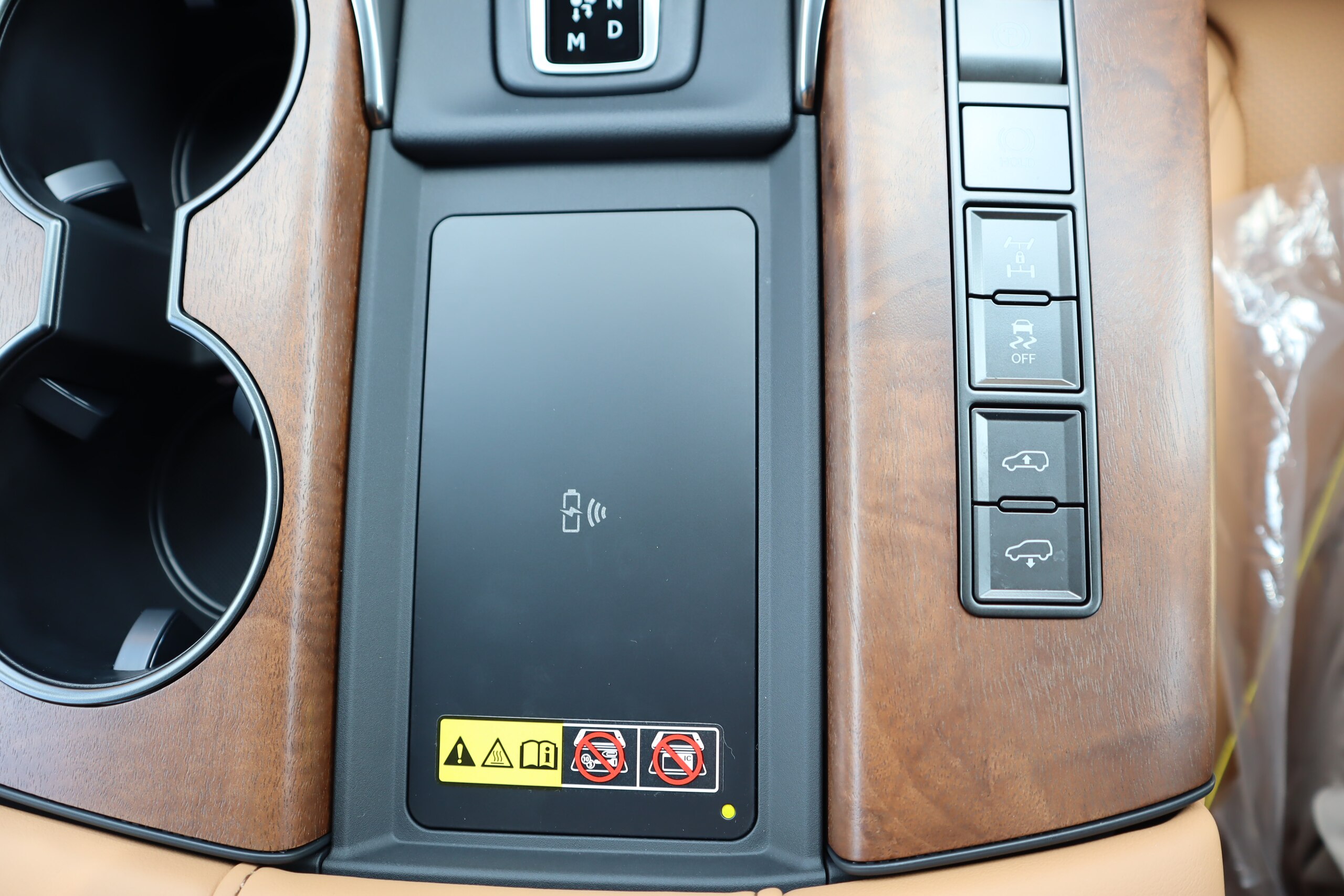 2026 Lexus LX 700h 4WD / Modellista, Mark Levinson & Rear Entertainment JDM for export from Japan