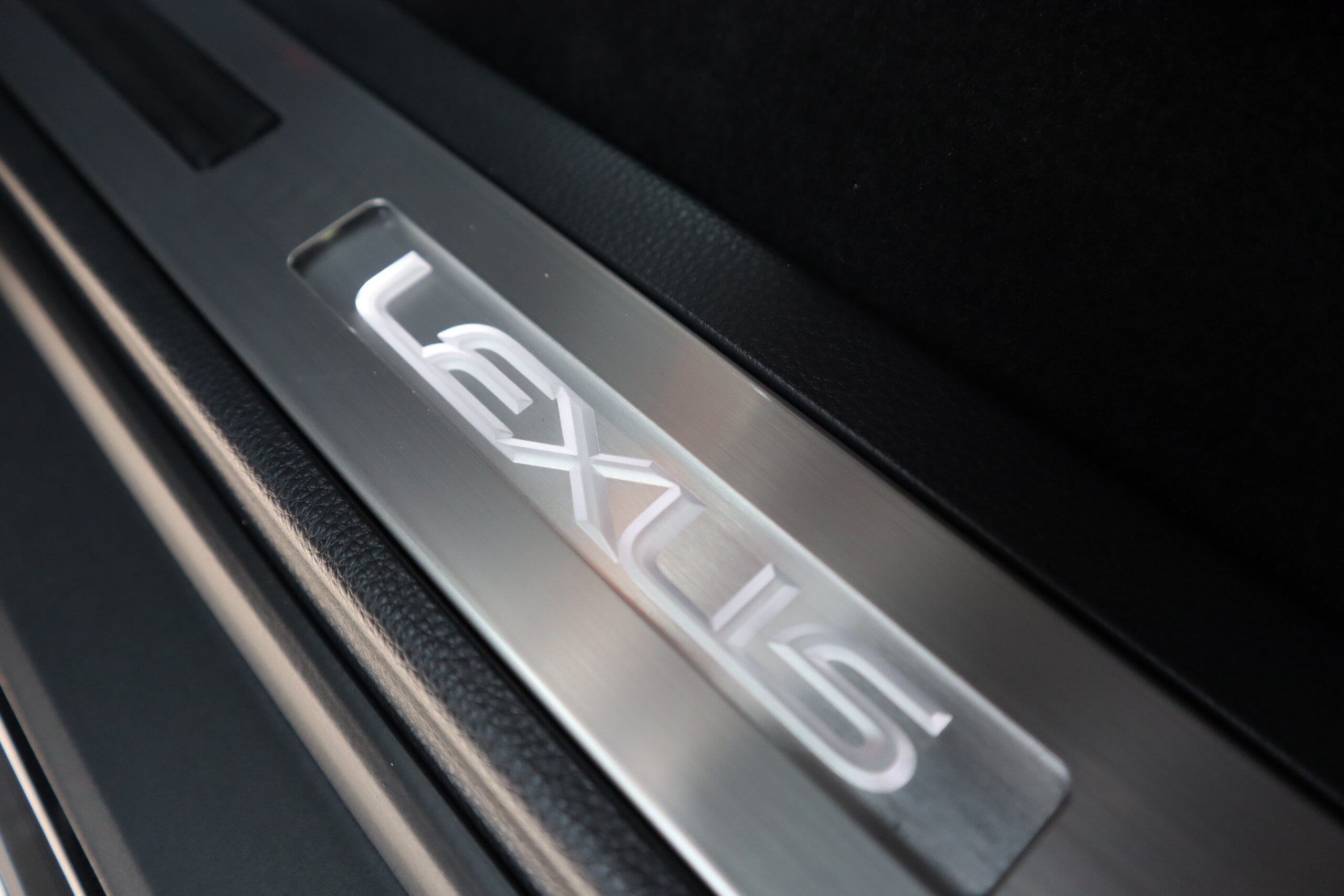 2026 Lexus LX 700h 4WD / Modellista, Mark Levinson & Rear Entertainment JDM for export from Japan